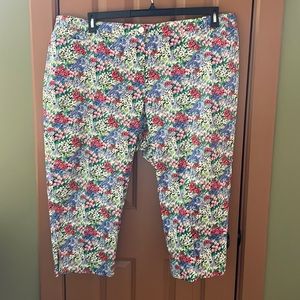 Talbots floral skimmer pants.  Size 22W